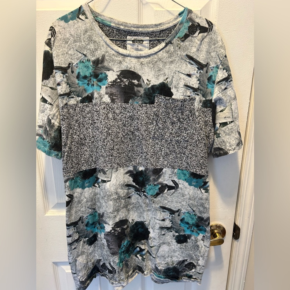 On The Byas Star Wars shirt xl